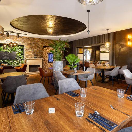 Penzion Garden Restaurant & *